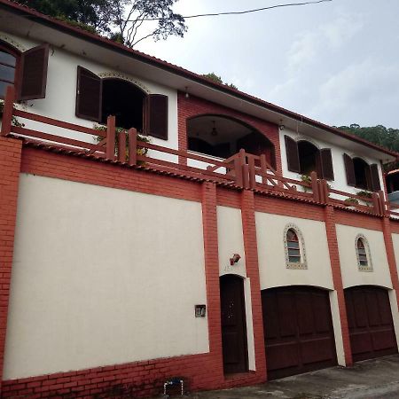 Hostel Mdemarilia Нова-Фрибурго Екстериор снимка